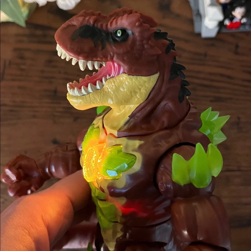 Beast Lab Dino Lord Terror T-Rex Action Figure Moose Toys Dinosaur Lights